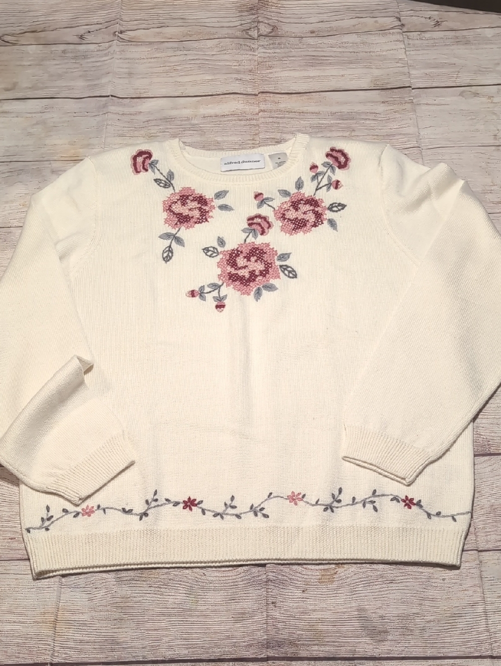 Alfred Dunner Women's Vintage Cream Floral Embroidered Crew neck Sweater Size M